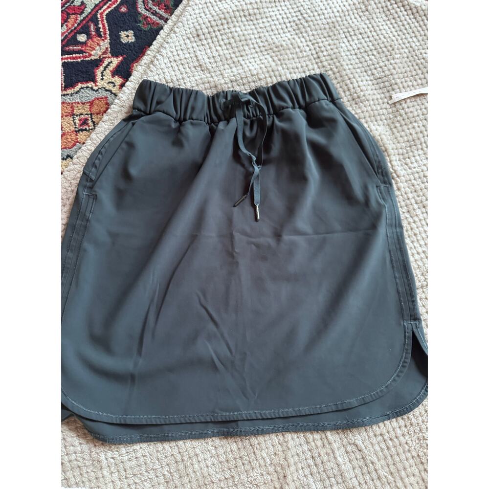 Lululemon On The Fly Skirt High Rise Size 6 Gravity GRAy